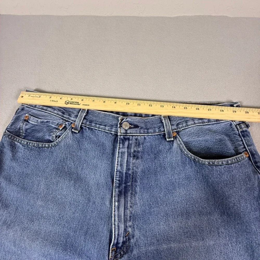 Levis 505 Regular Fit Jeans Mens 40x30‎ Blue Medium Wash Straight Leg Denim